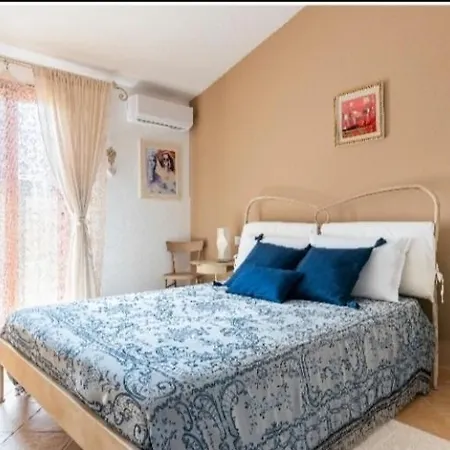 Δωμάτια σε οικογενειακή κατοικία Made With *